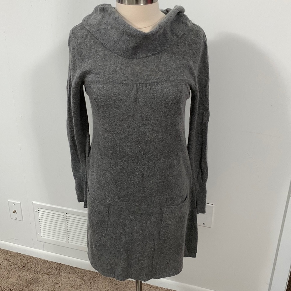 BCBGMaxazria Knit Dress Size M, no material tag gray, very soft possible vintage